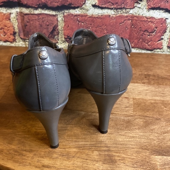 Life Stride Comfort Grey Platform Round Toe Heeled Bootie Size 8 - Picture 8 of 14